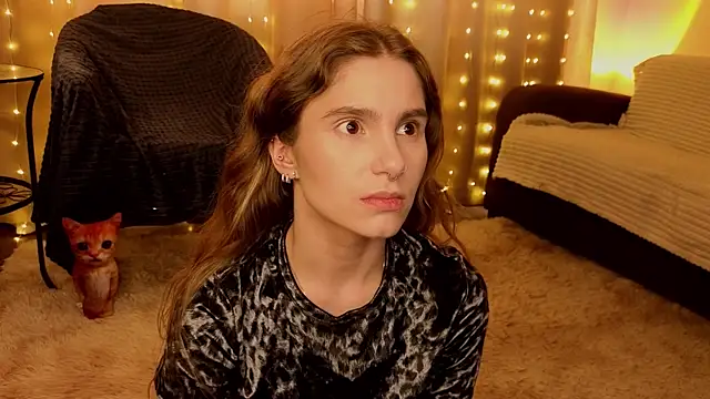 Snapshot of RozanneJordan chatting on May 7, 2026, 5:18 pm RozanneJordan online show from May 7, 2026, 5:18 pm