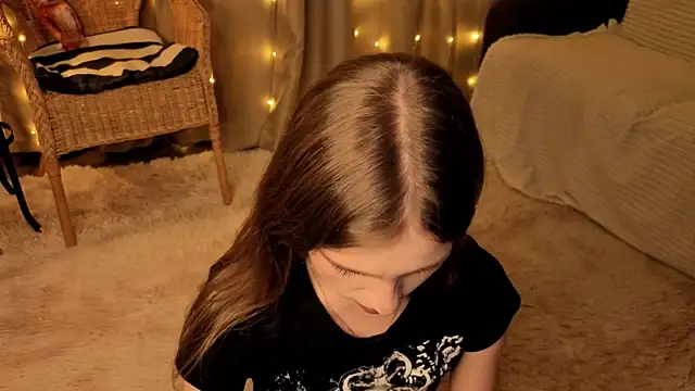Snapshot of RozanneJordan chatting on May 31, 2026, 5:20 pm RozanneJordan online show from May 31, 2026, 5:20 pm