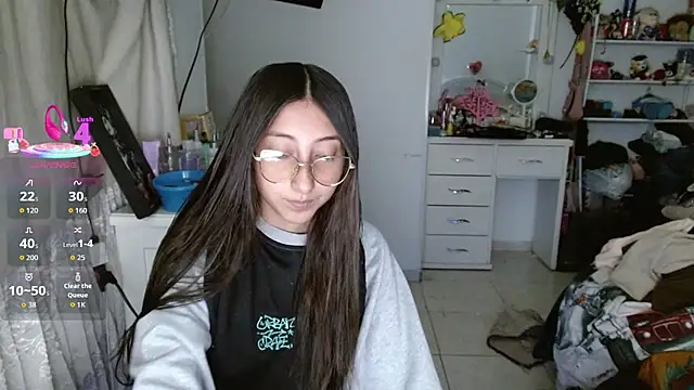 Nanylux online show from December 20, 2025, 2:51 am