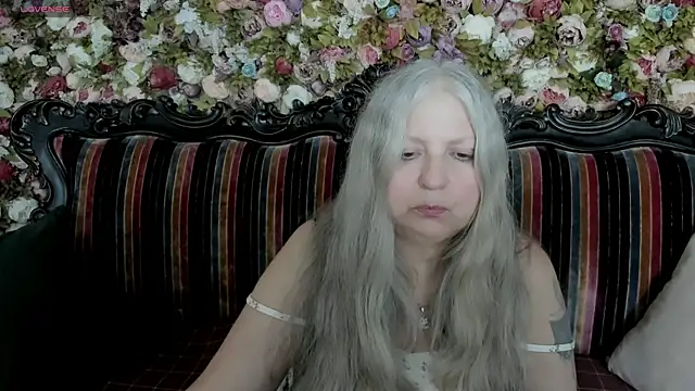 Snapshot of mariabelladonna chatting on July 10, 2026, 7:16 pm mariabelladonna online show from July 10, 2026, 7:16 pm