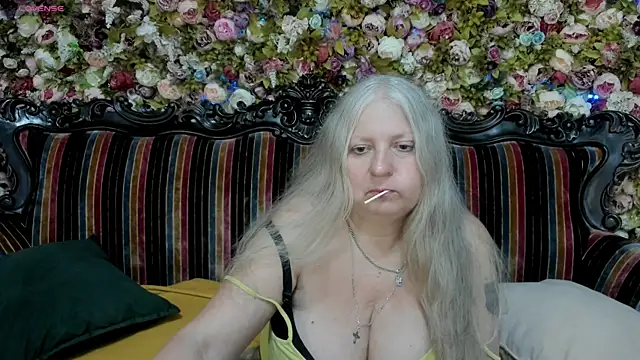 Snapshot of mariabelladonna chatting on July 19, 2026, 4:22 pm mariabelladonna online show from July 19, 2026, 4:22 pm