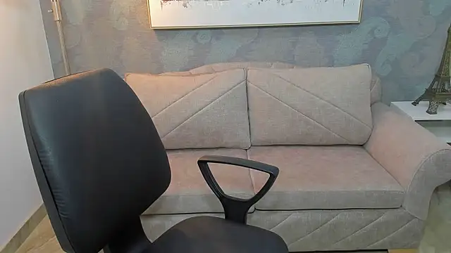 Isabela clk online show from December 19, 2025, 7:43 pm