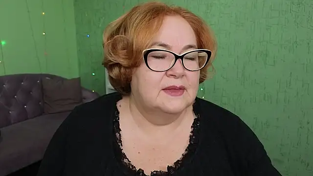 Nola Nektar online show from November 21, 2025, 6:34 am