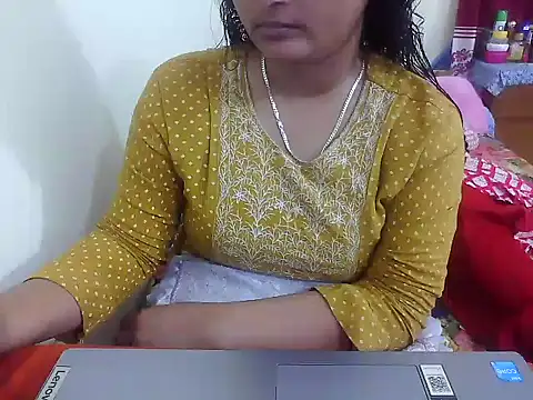 Snapshot of TwinRose2000 chatting on February 22, 2026, 6:06 pm TwinRose2000 online show from February 22, 2026, 6:06 pm