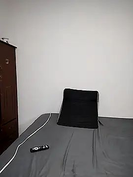 MarieTaylor  online show from April 14, 2026, 11:33 pm