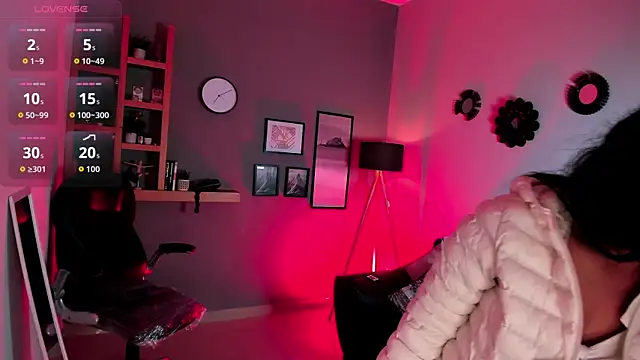 Violet Kumar online show from November 29, 2025, 8:23 pm