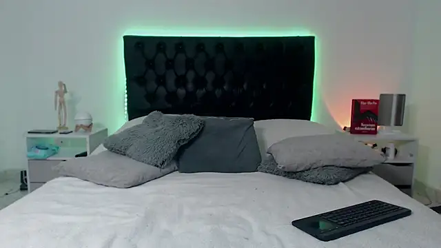 ray Weeed online show from November 29, 2025, 11:41 pm