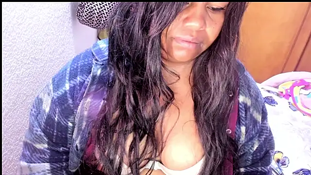 Snapshot of ebonycamelia chatting on February 18, 2026, 8:54 am ebonycamelia online show from February 18, 2026, 8:54 am