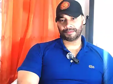 Snapshot of musclehetero chatting on May 15, 2026, 2:18 am musclehetero online show from May 15, 2026, 2:18 am