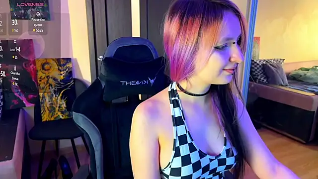 Snapshot of lavender_monster chatting on February 14, 2026, 10:12 am lavender monster online show from February 14, 2026, 10:12 am