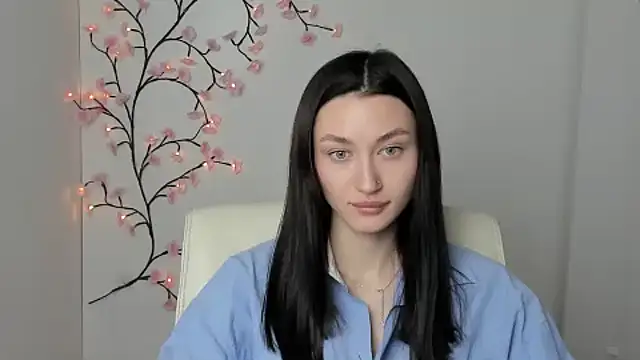 Snapshot of Stella_XO chatting on May 7, 2026, 5:24 am Stella XO online show from May 7, 2026, 5:24 am