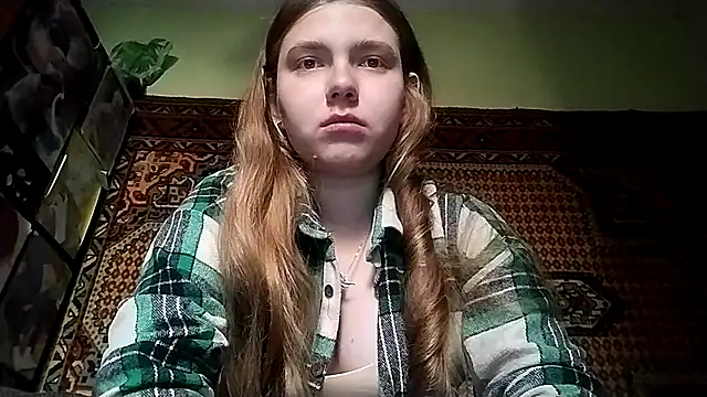 KikiBang online show from November 25, 2025, 9:20 am