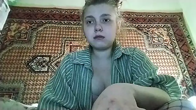 KikiBang online show from March 1, 2026, 7:27 pm