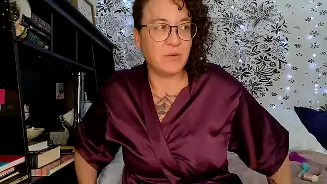 sareberr420 online show from January 13, 2026, 4:23 pm