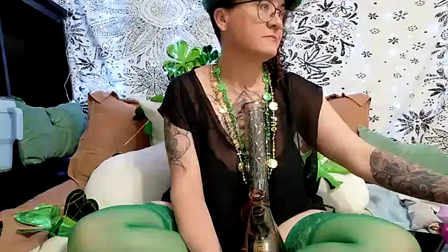 sareberr420 online show from March 17, 2026, 2:09 pm