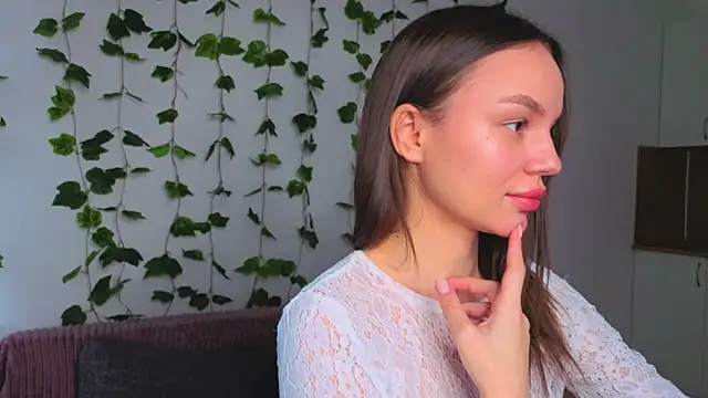 Tiffany Sweetie online show from March 31, 2026, 12:27 pm