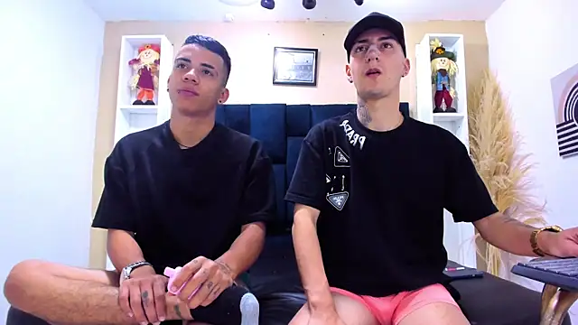 DamianAndMAximoo online show from December 2, 2025, 11:59 am