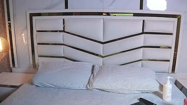 luciana agudelo online show from March 15, 2026, 7:20 pm