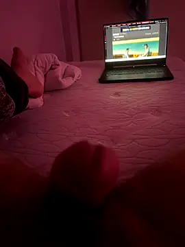 Snapshot of darknebula80 chatting on December 14, 2025, 9:52 pm darknebula80 online show from December 14, 2025, 9:52 pm