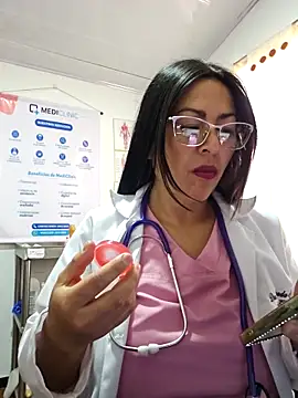 JustSamantha  online show from February 2, 2026, 12:59 pm