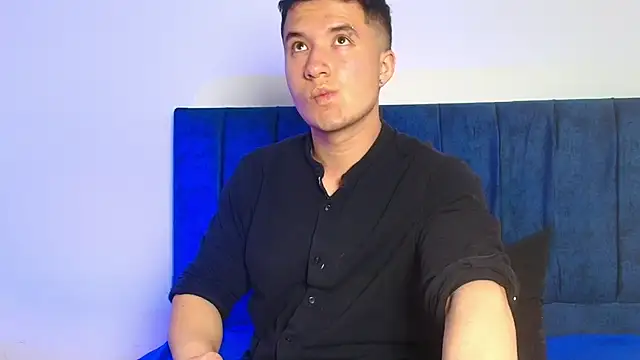 Ethan-Connor online show from November 26, 2025, 8:10 pm