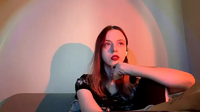 LulyClouds online show from November 20, 2025, 10:26 am