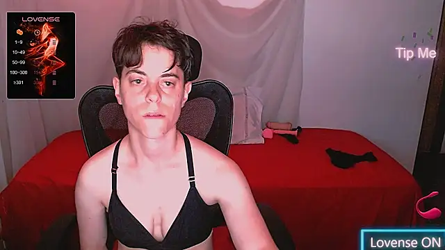 yuyitohairy online show from November 30, 2025, 1:20 am