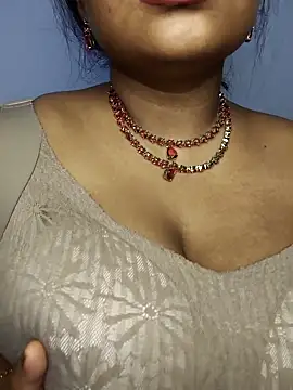 Snapshot of mamtha-tamil chatting on November 22, 2025, 7:35 pm mamtha-tamil online show from November 22, 2025, 7:35 pm