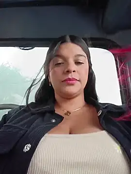 Layla-daring online show from February 13, 2026, 6:26 pm