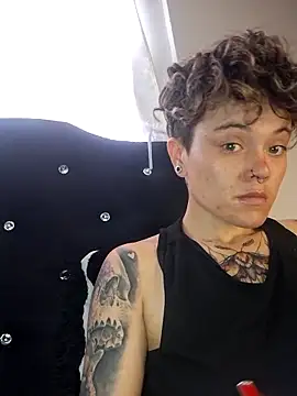 megan NL online show from December 5, 2025, 5:31 pm