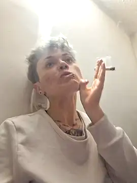 megan NL online show from March 5, 2026, 1:56 am