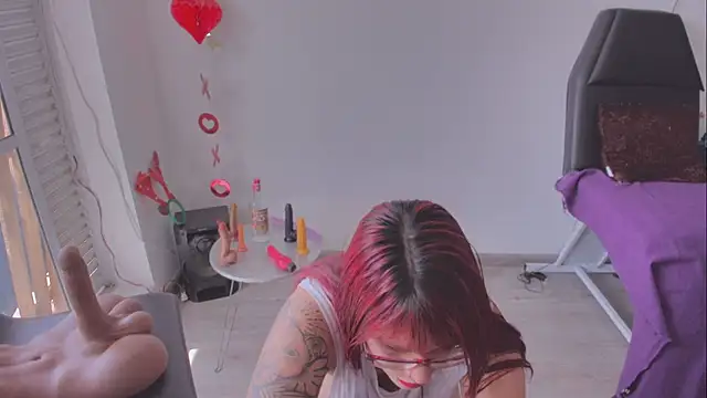 Charlotte1Demony online show from November 28, 2025, 3:58 pm