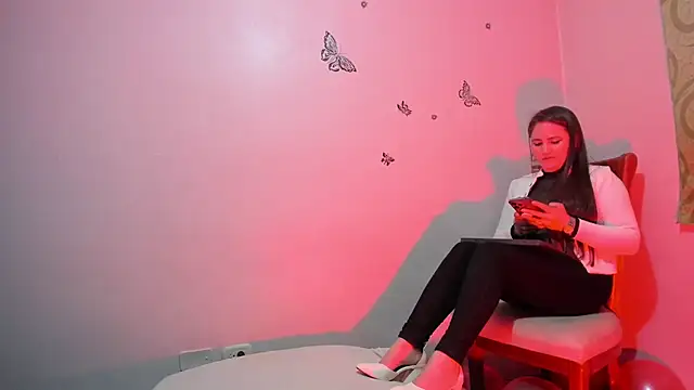 Snapshot of tiffanystorms- chatting on November 30, 2025, 3:54 am tiffanystorms- online show from November 30, 2025, 3:54 am