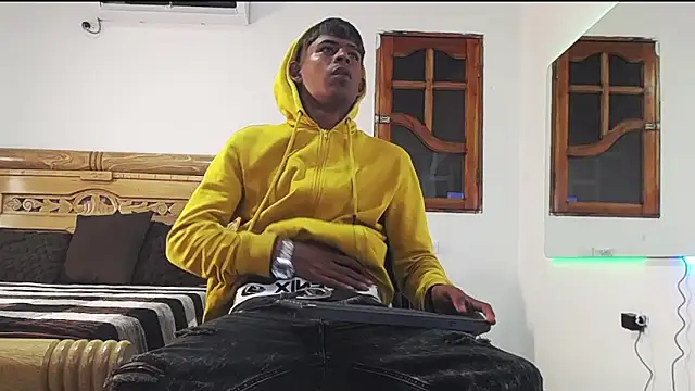 black boy22  online show from November 28, 2025, 6:49 am