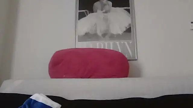 Snapshot of cryptokimgirl chatting on March 1, 2026, 4:20 pm cryptokimgirl online show from March 1, 2026, 4:20 pm