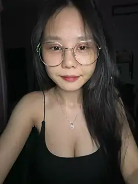 Kiee-lee online show from July 12, 2026, 4:42 pm