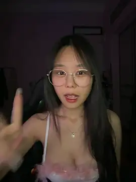 Kiee-lee online show from July 25, 2026, 5:43 pm