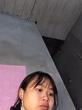 Snapshot of dovia-ba chatting on December 15, 2025, 12:59 am dovia-ba online show from December 15, 2025, 12:59 am