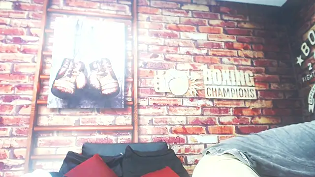 BlackAndAxel online show from April 8, 2026, 10:32 pm