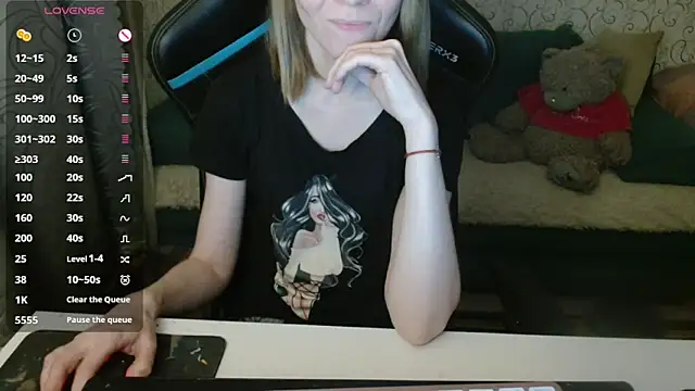   Katherine    online show from December 3, 2025, 3:21 pm