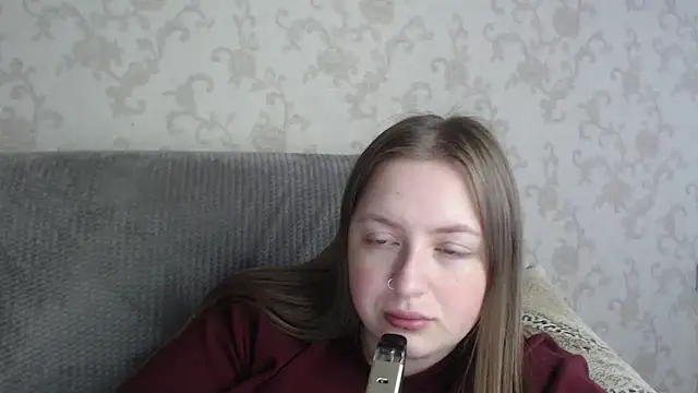 GirlPlayer online show from May 18, 2026, 4:07 am
