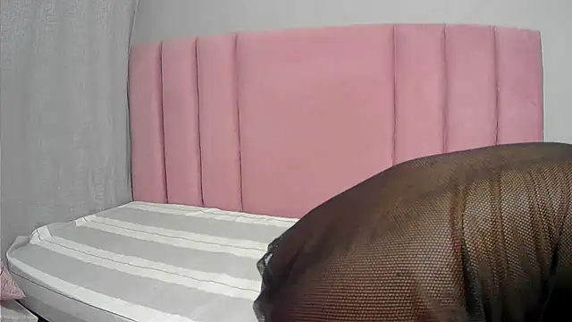 Cherrydollx online show from February 12, 2026, 5:46 am