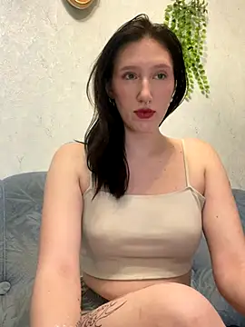 liliana shvezz online show from December 2, 2025, 12:10 pm