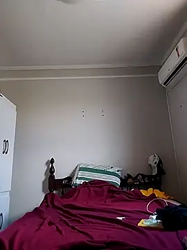 LUcyf3RmAl3696 online show from December 3, 2025, 3:54 pm