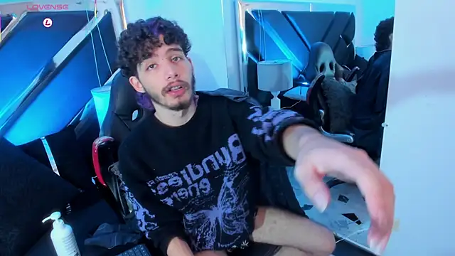 JojoBraando online show from December 14, 2025, 11:42 pm