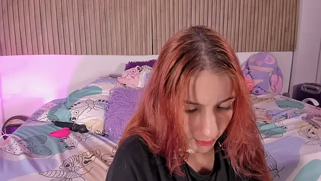 Hayley-Fox online show from February 17, 2026, 2:52 am