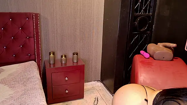 Snapshot of Saripaulin chatting on December 21, 2025, 12:56 pm Saripaulin online show from December 21, 2025, 12:56 pm