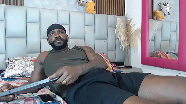 BlackEmperador online show from November 27, 2025, 3:30 am