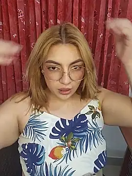 mila curvy online show from January 16, 2026, 5:11 am