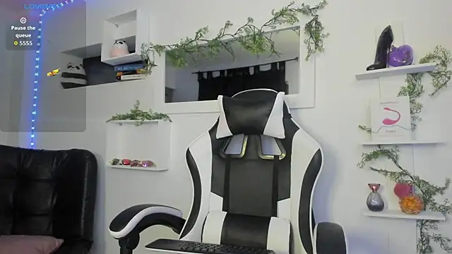 Snapshot of Ariel_Laurentt chatting on February 19, 2026, 3:46 am Ariel Laurentt online show from February 19, 2026, 3:46 am